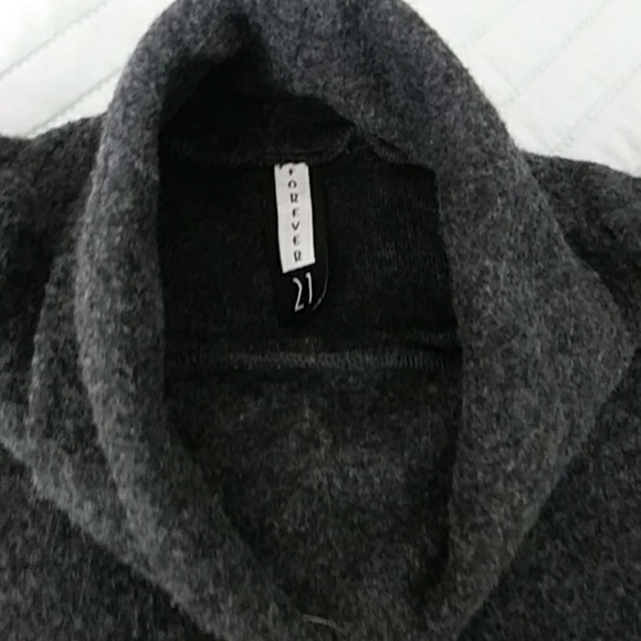 Top - Picture 3 of 3